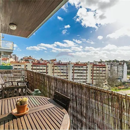The At The Center With Pool Apartment